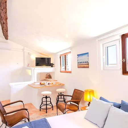 #5 Eagle Nest 5mins Walk Of The Sea Ac Wifi Old Town Апартаменты Ницца