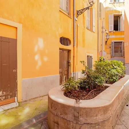 #5 Eagle Nest 5mins Walk Of The Sea Ac Wifi Old Town Апартаменты